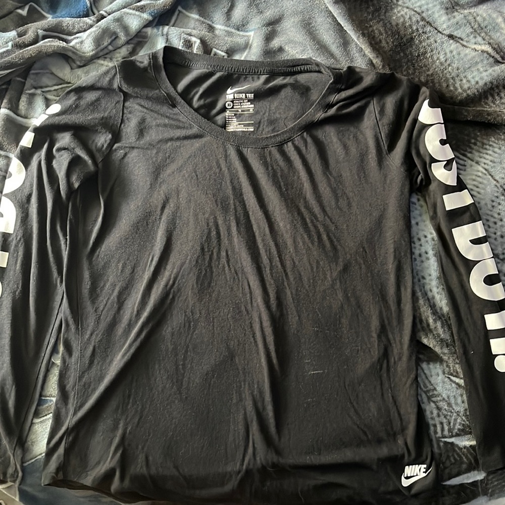 Nike long sleeve tee